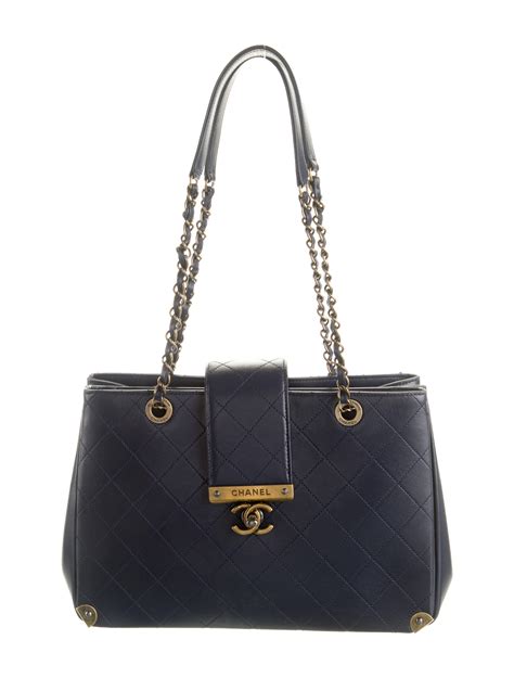 chanel around the corner bag|Chanel Around The Corner Tote .